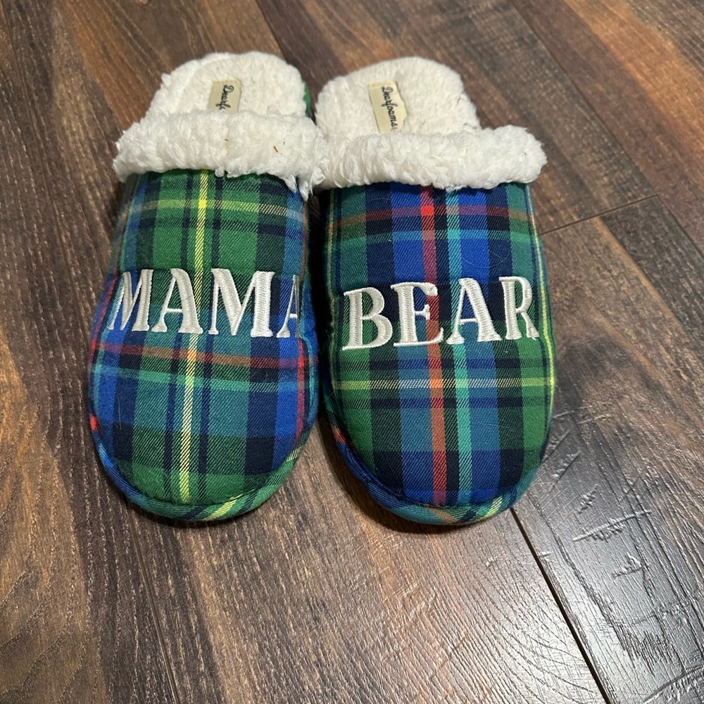 Dearfoams women’s family matching slippers
